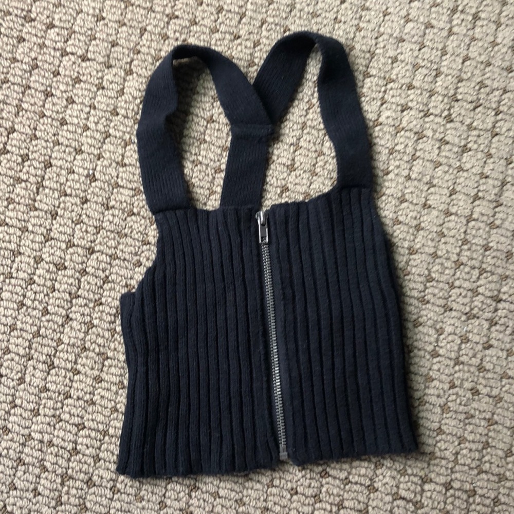 Urban black zip up top